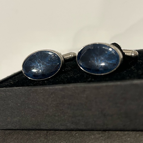 Banana Republic Silver Tone Polar Blue Domed Enamel Cuff Links - Picture 5 of 6